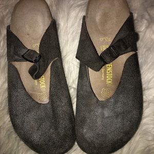 Birkenstock’s size 39 brand new